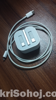 Apple 14 pro max Charger